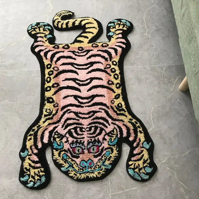 a picture of a rug with a tiger on it